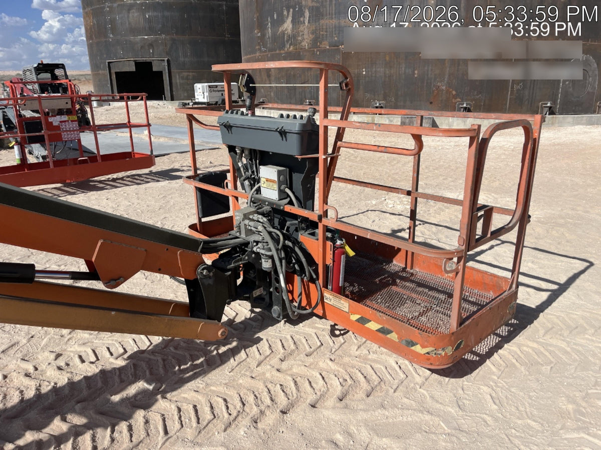 2022 JLG 660SJ