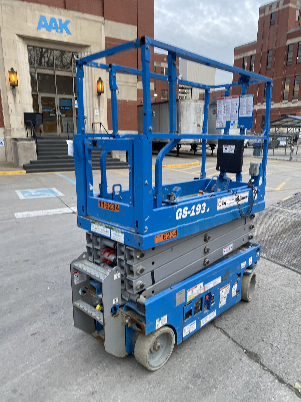 2020 Genie GS-1930 Solid Non Marking Tires, Beacon, Folding rails with half height swing gate