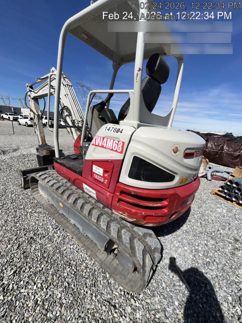 2021 TAKEUCHI TB250-2