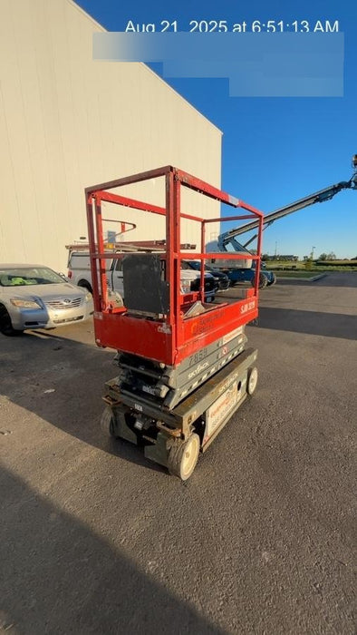 2018 Skyjack SJIII-3219 Skyjack SJIII3219 Scissor Lift w/Trojan Batteries