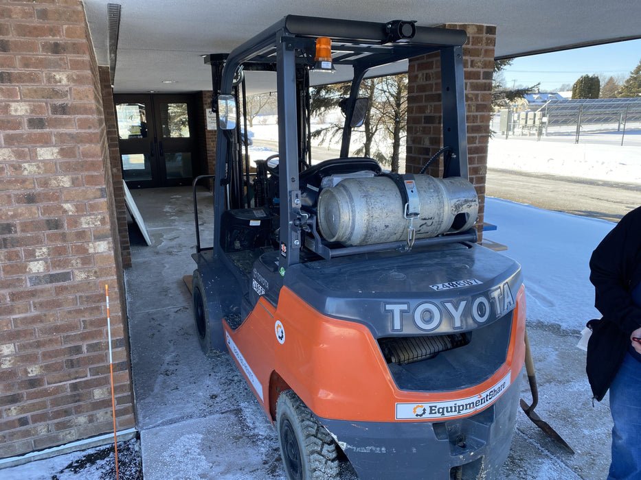 2022 TOYOTA 50-8FGU25