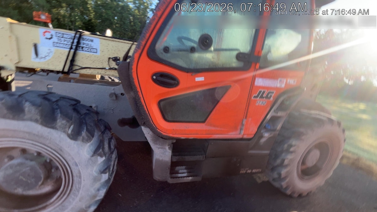 2025 JLG 1732