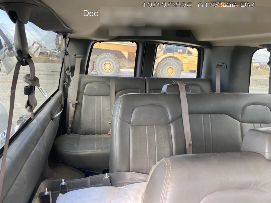 2023 CHEVROLET Express Van - Rental