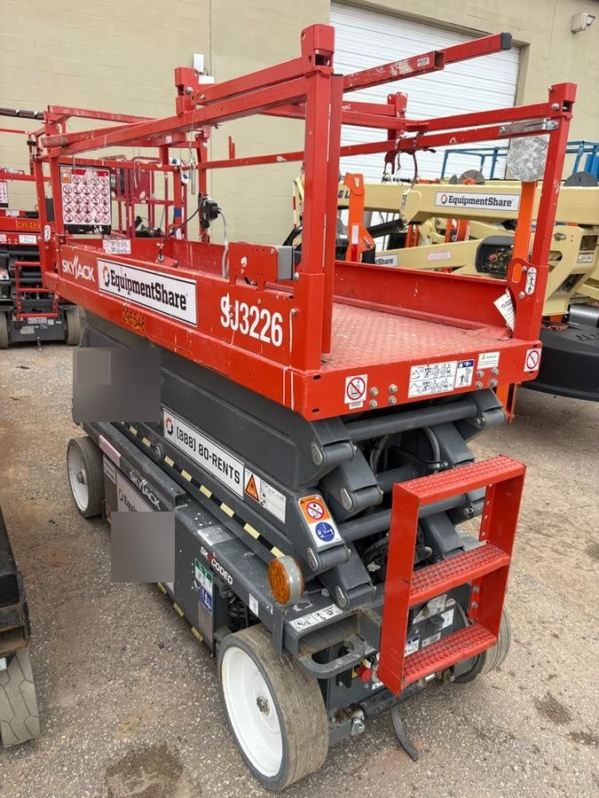 2023 SKYJACK SJ3226
