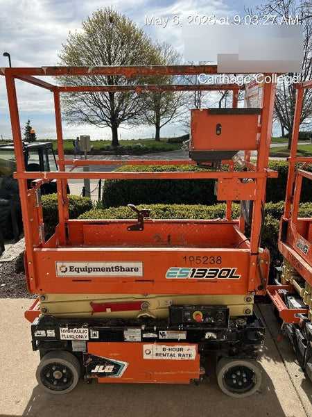 2021 JLG ES1330L