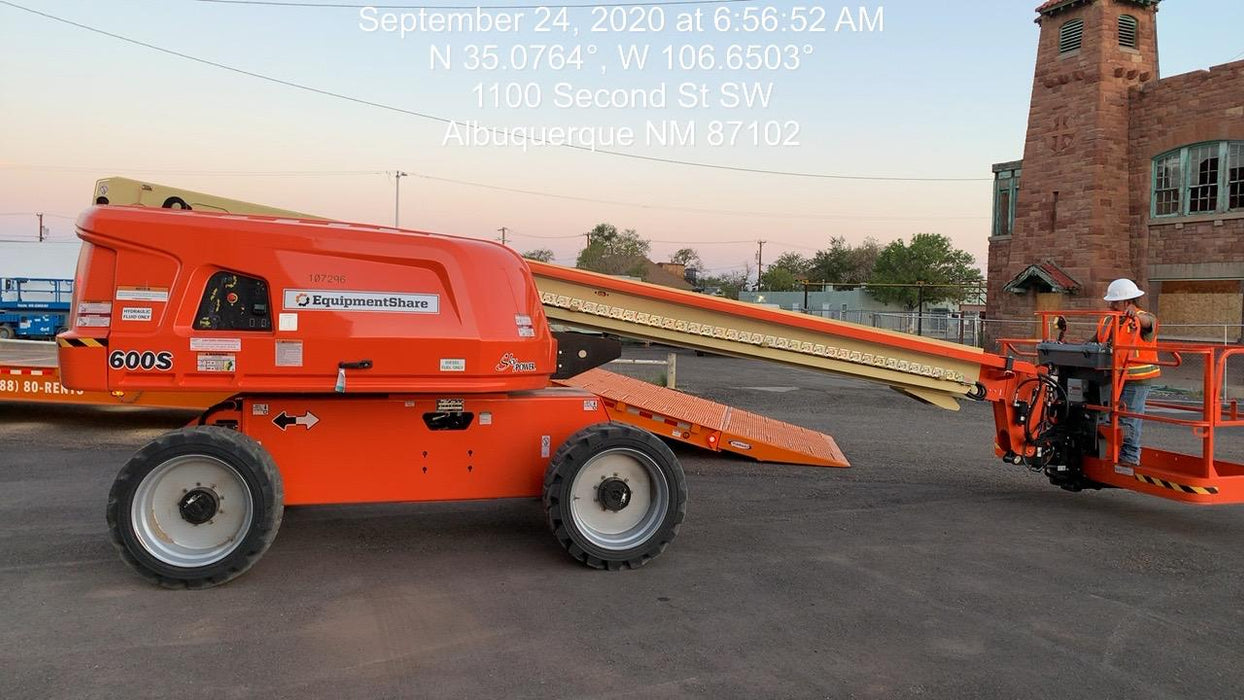 2020 JLG 600S