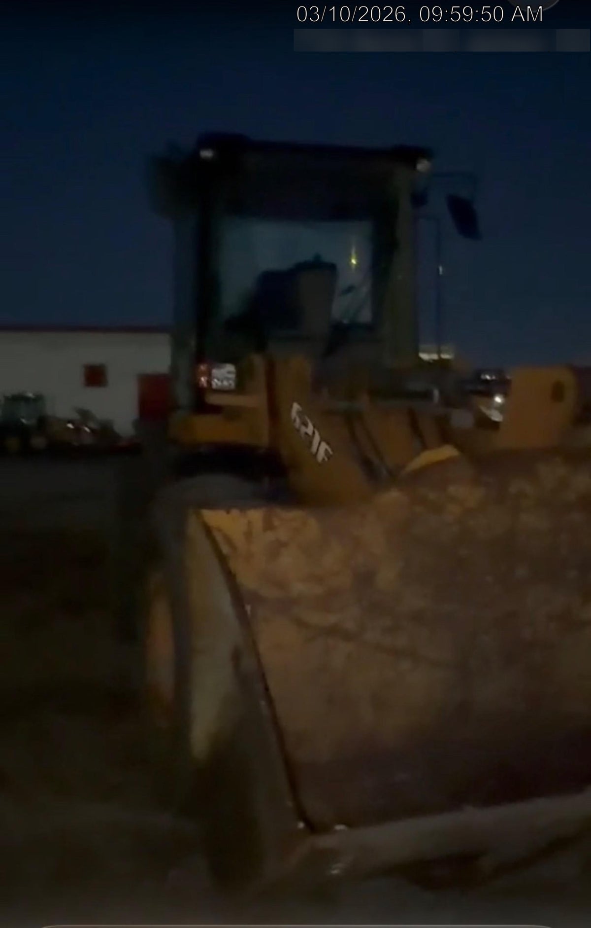 2016 Case 621F CLOSED CAB, JRB 416 STYLE HYD COUPLER