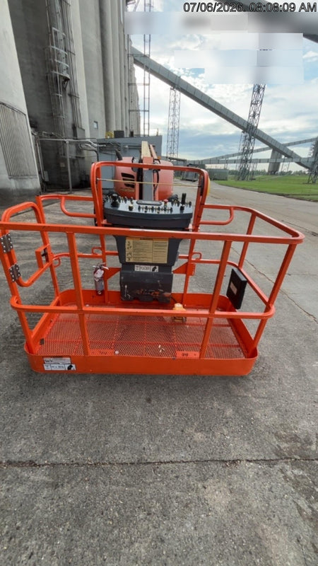 2019 JLG 600AJ