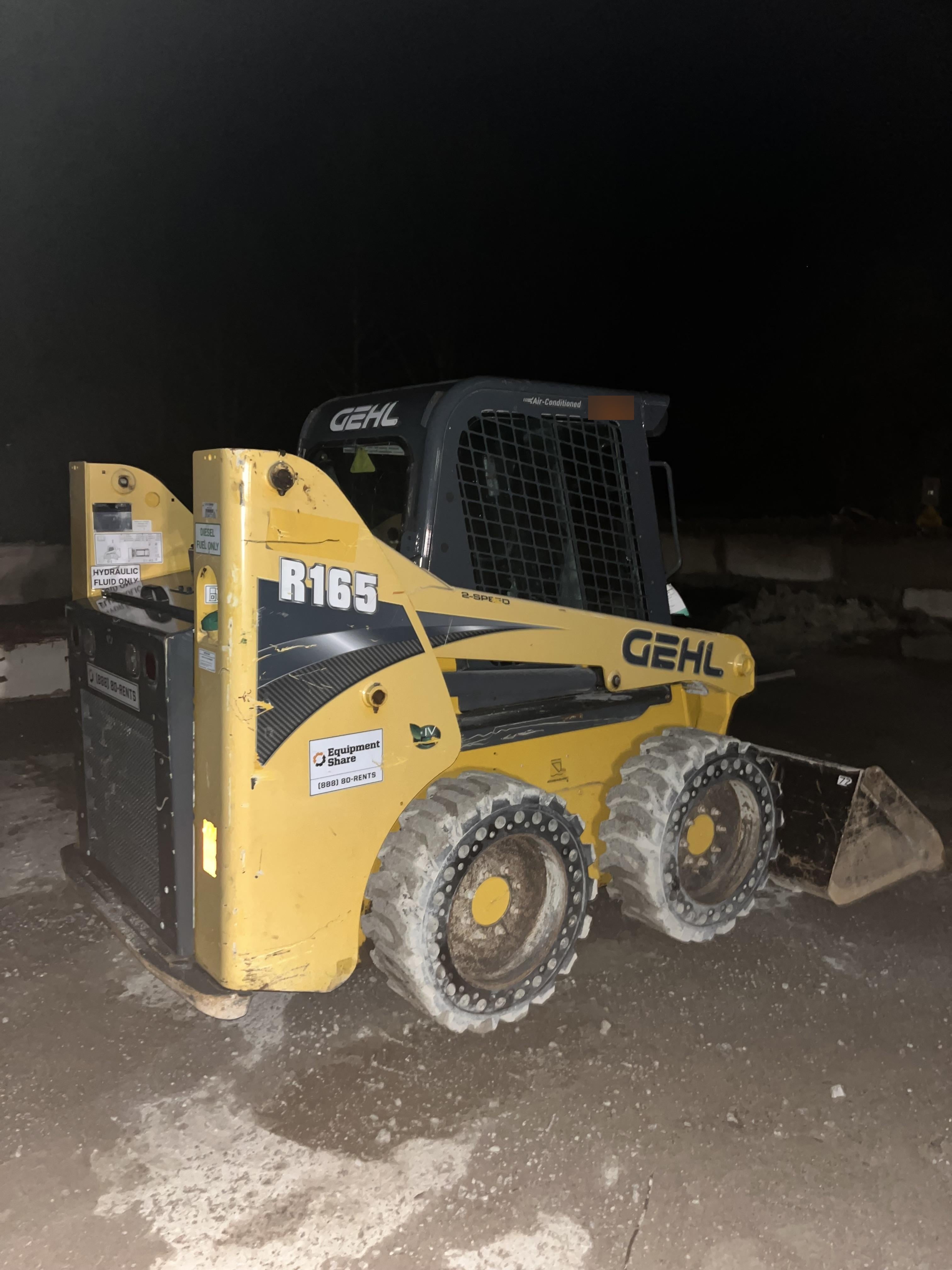 2016 GEHL R165