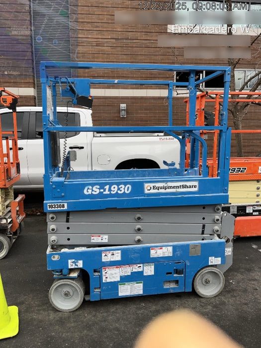 2020 Genie GS-1930 Solid Non Marking Tires, Beacon, Folding rails with half height swing gate, 800W Inverter