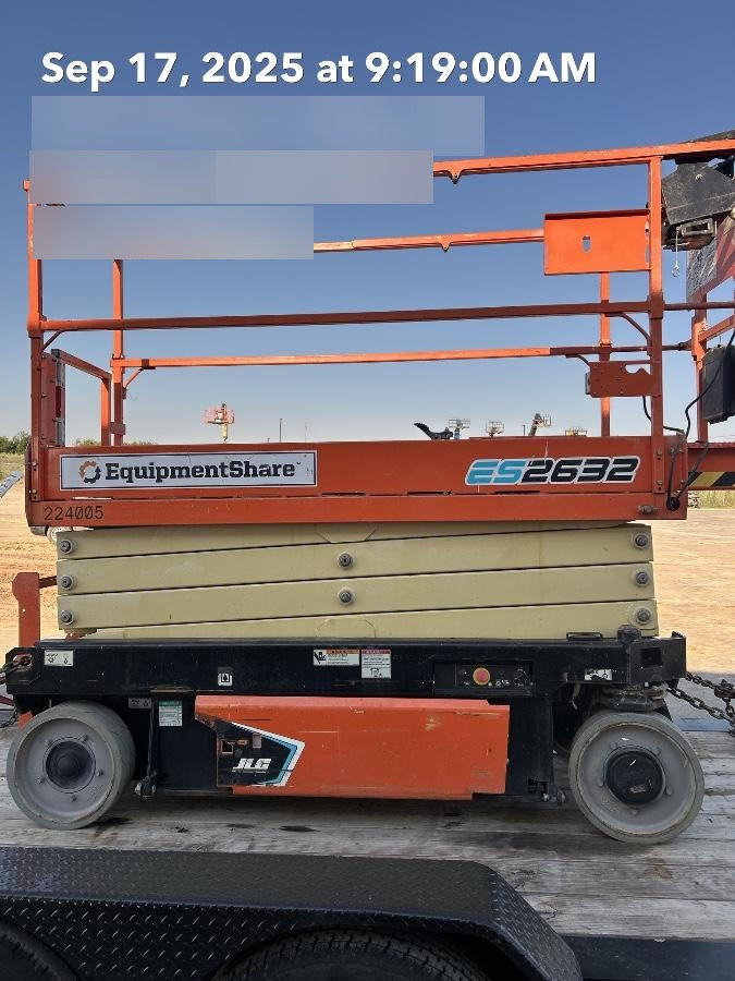 2022 JLG ES2632