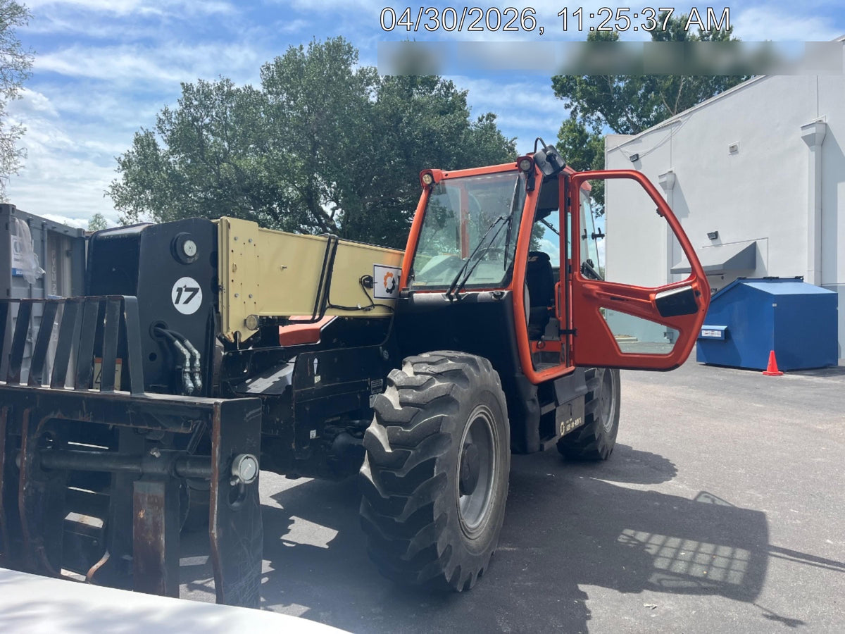 2023 JLG 1732