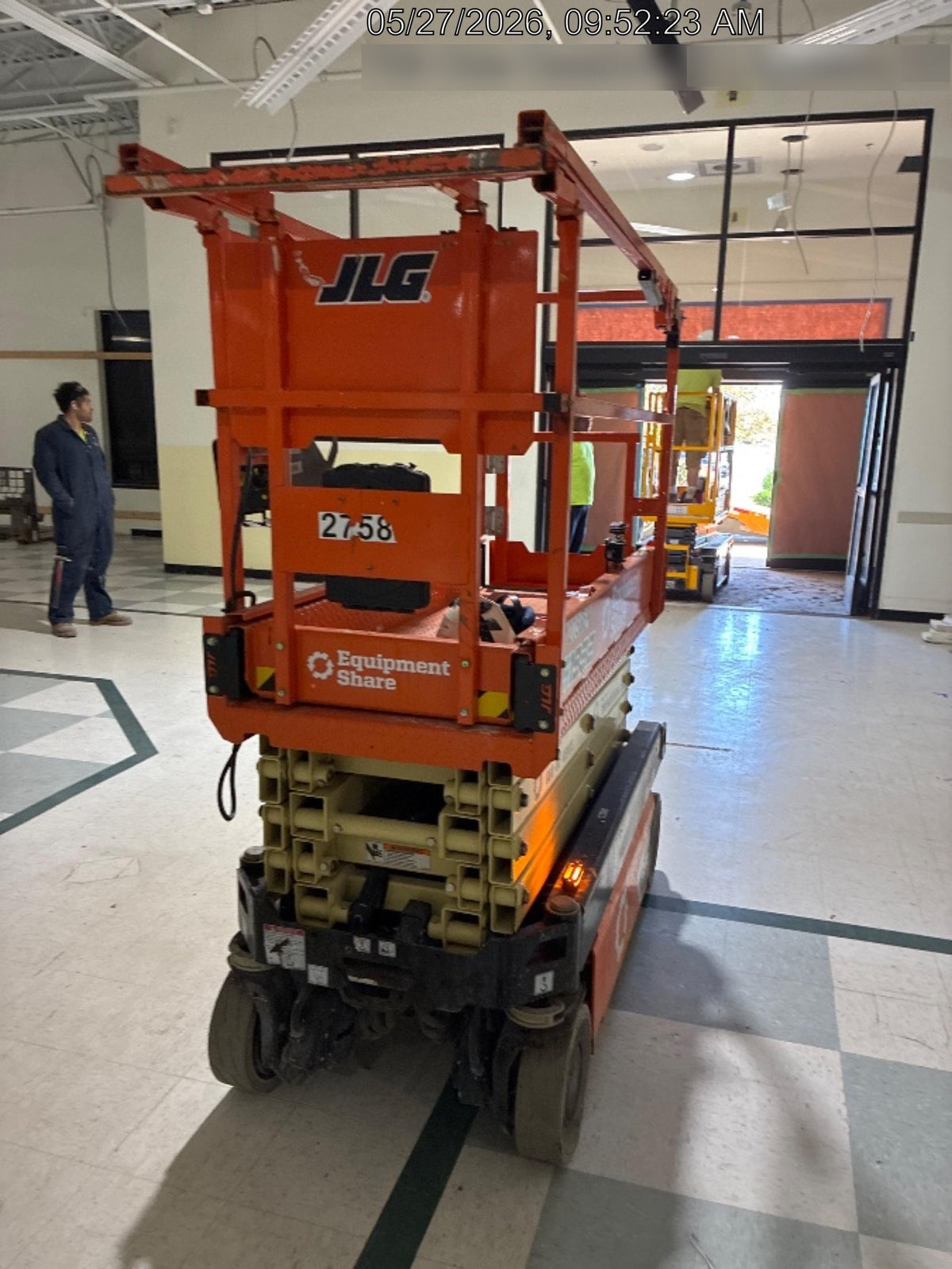2022 JLG ES1932