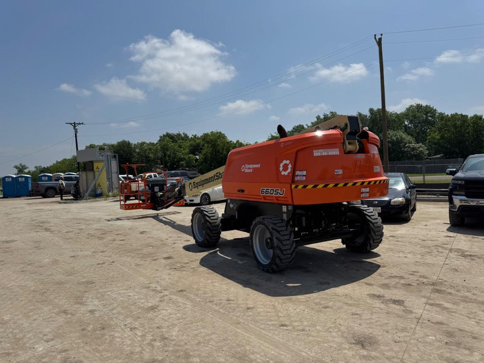 2025 JLG 660SJ