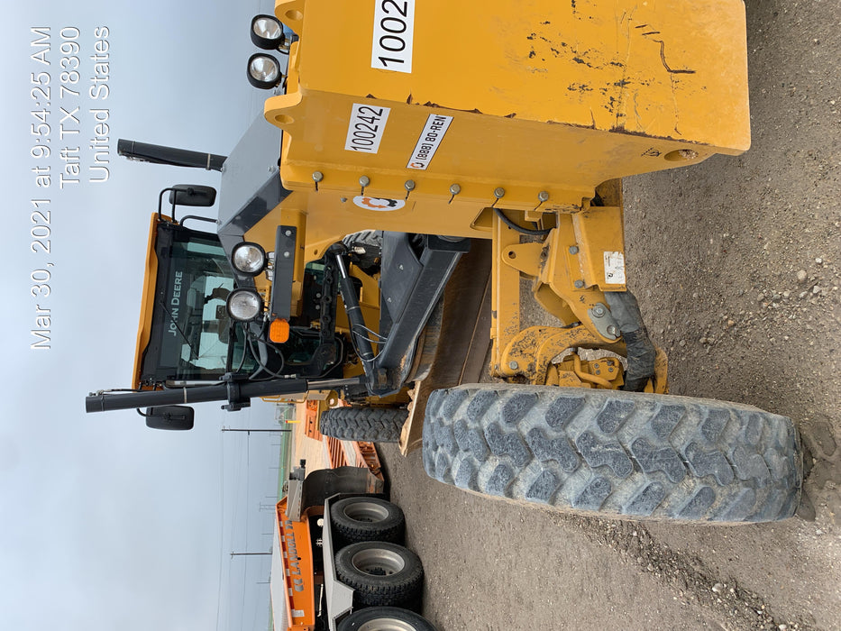 2020 JOHN DEERE 672G