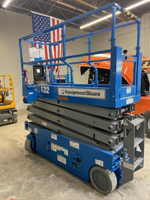 2020 Genie GS-2632 Solid NM Tires, Folding Rails with Half-Height Swing Gate, Beacon