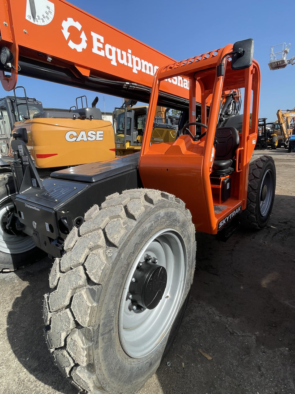 2023 SKYTRAK 8042