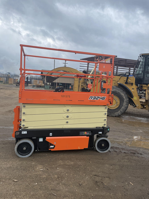 2021 JLG R3246