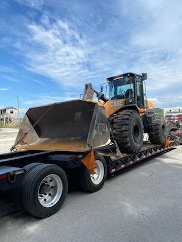 2018 Case 821G CLOSED CAB, JRB 418 STYLE HYD COUPLER