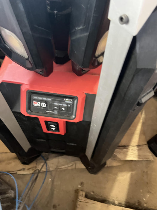 2021 MILWAUKEE MXF041-1XC