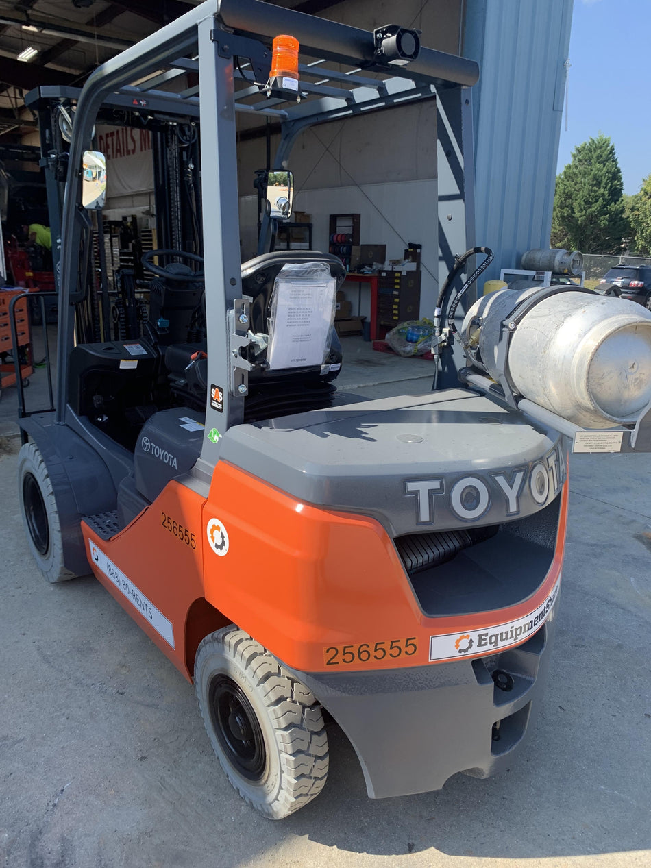 2022 TOYOTA 50-8FGU25