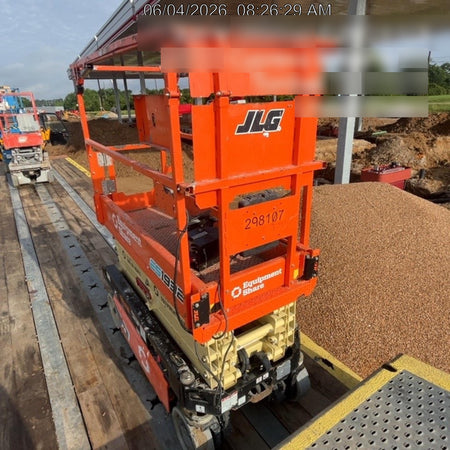 2023 JLG ES1932