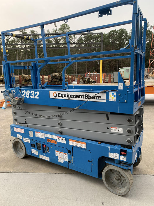 2020 Genie GS-2632 Standard, Folding half height swing gate