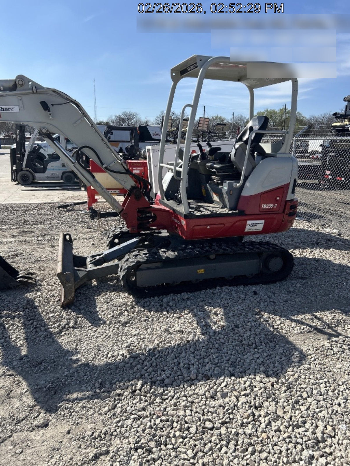 2022 TAKEUCHI TB235-2R