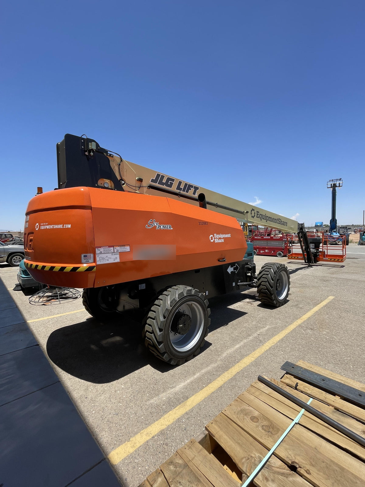 2023 JLG 860SJ