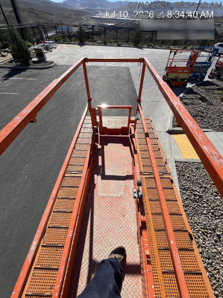 2022 JLG ES2632