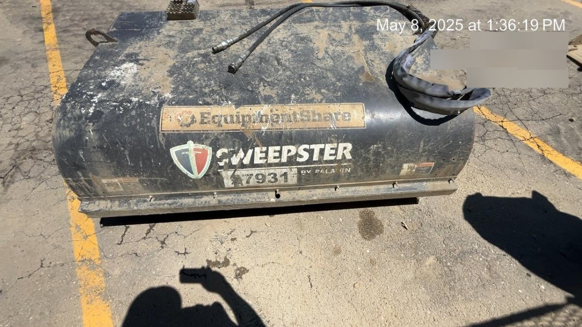 2019 PALADIN Sweepster SB72