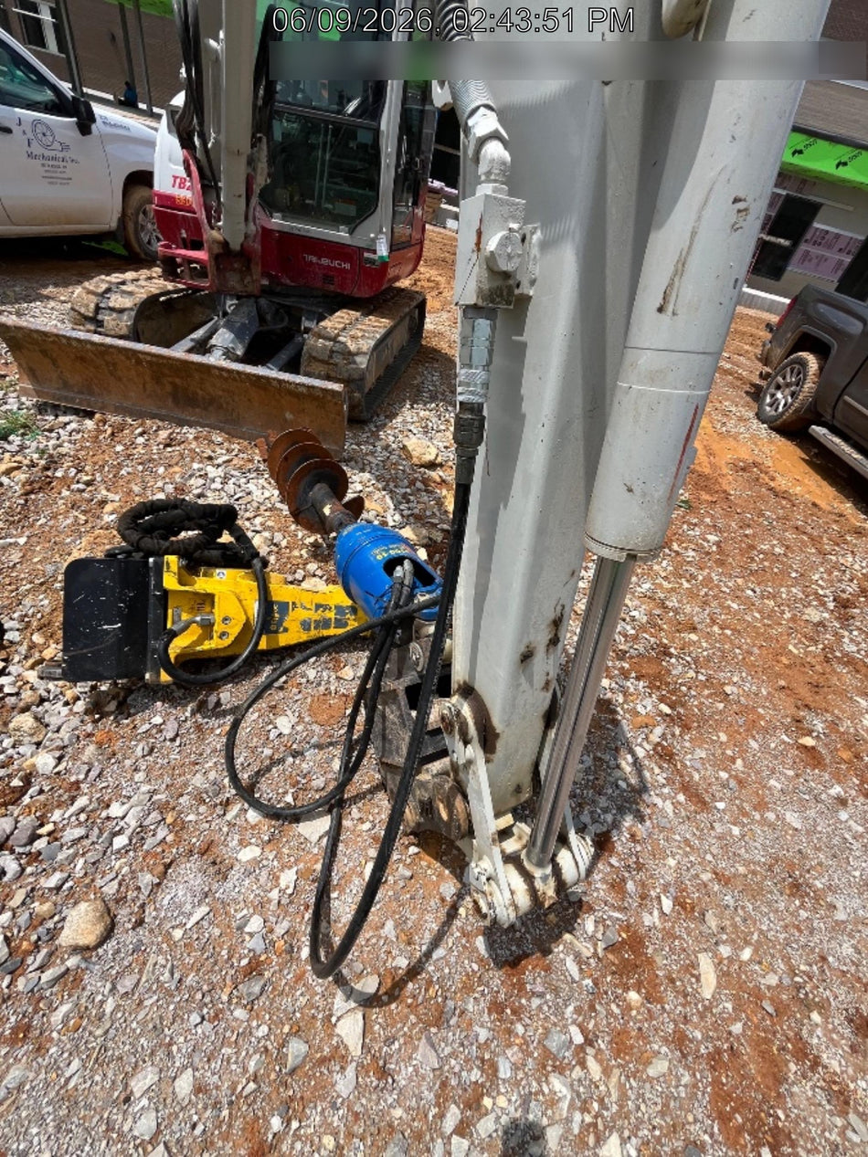 2023 TAKEUCHI TB250-2CR