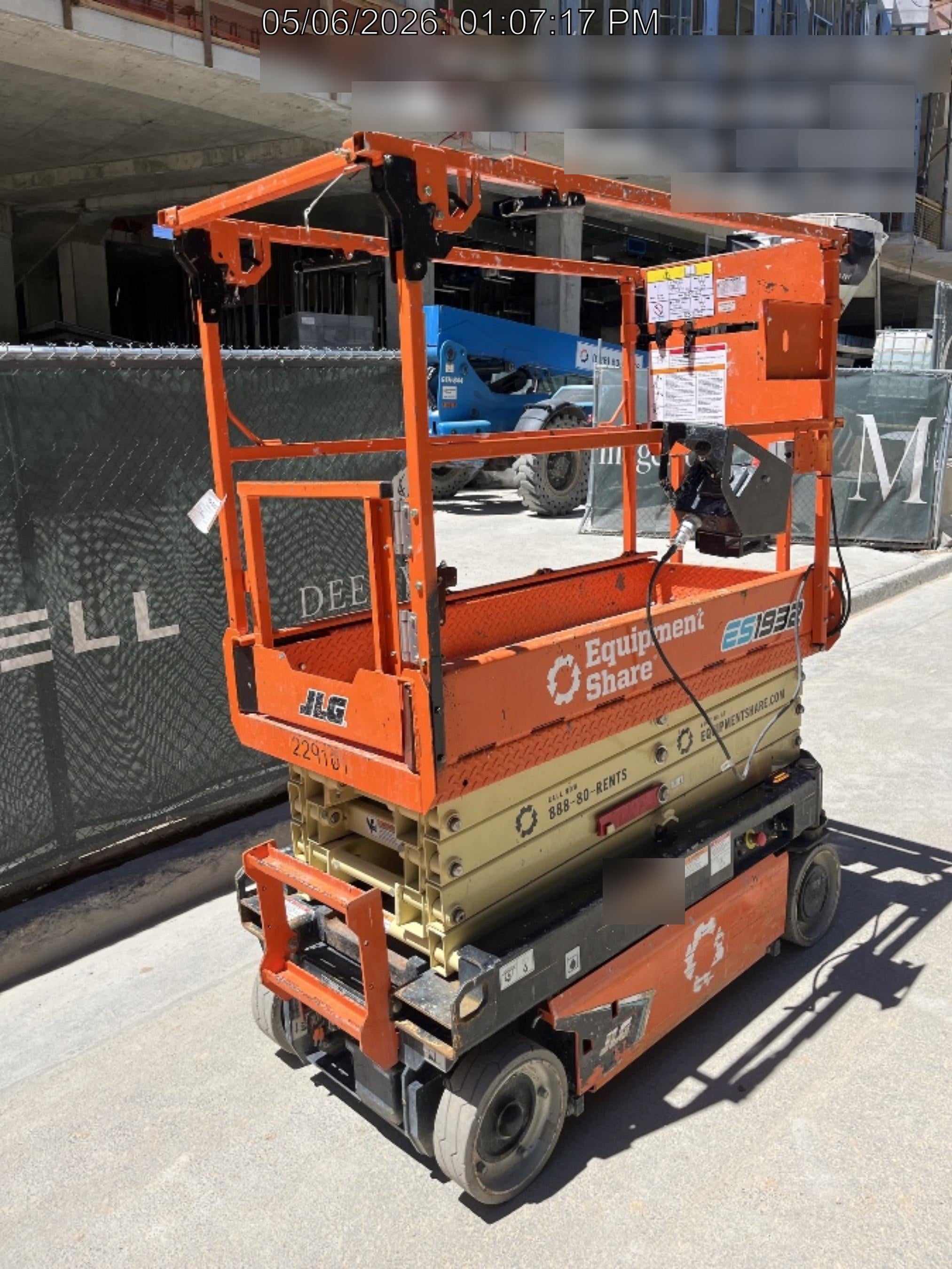 2022 JLG ES1932