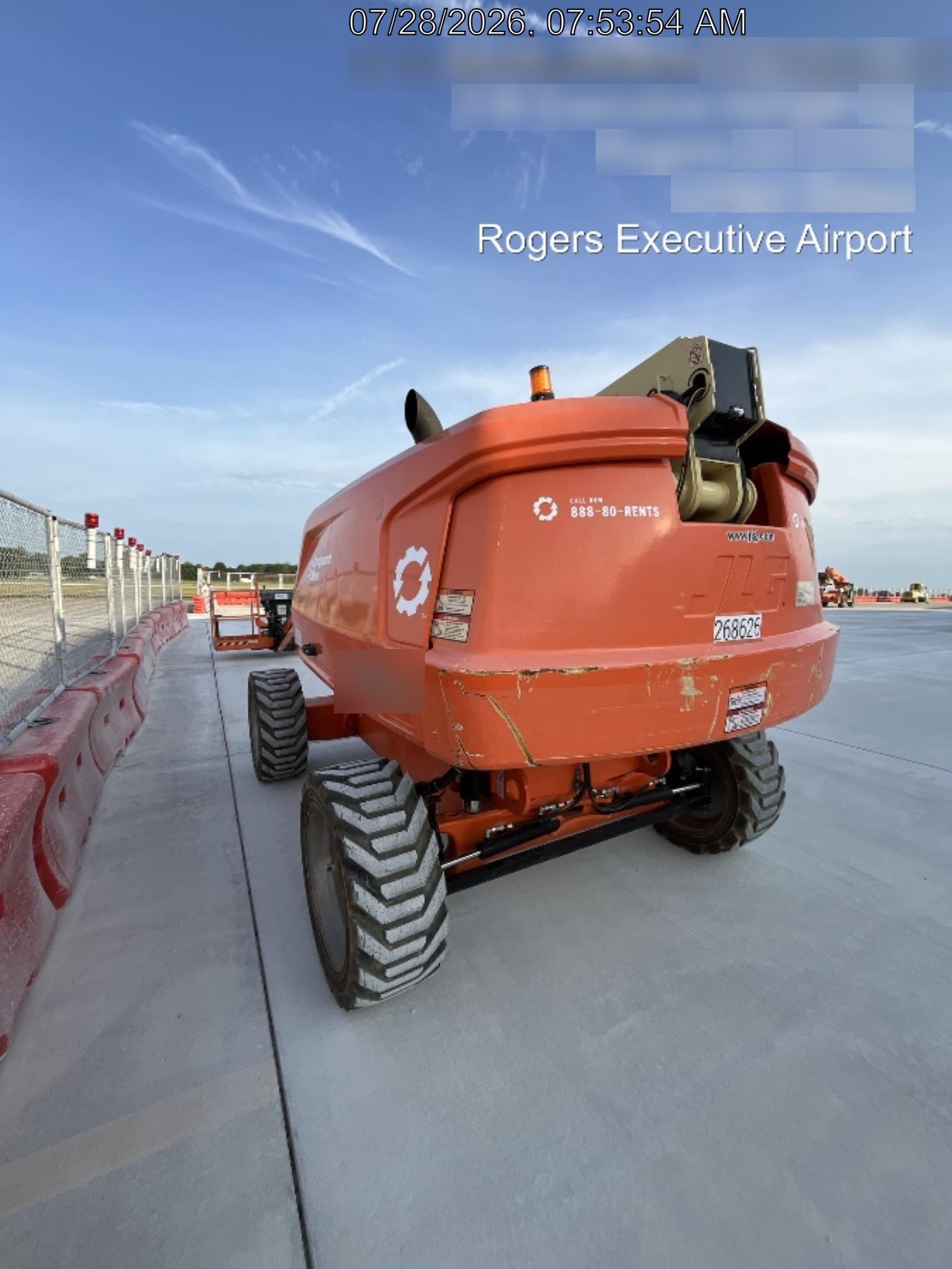 2022 JLG 660SJ