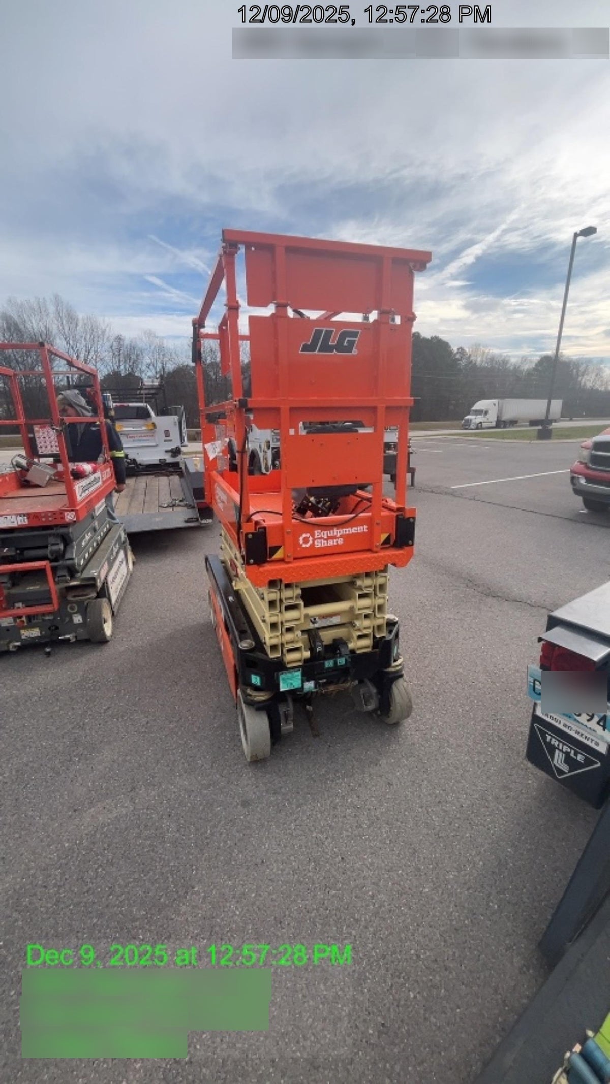 2025 JLG ES1932