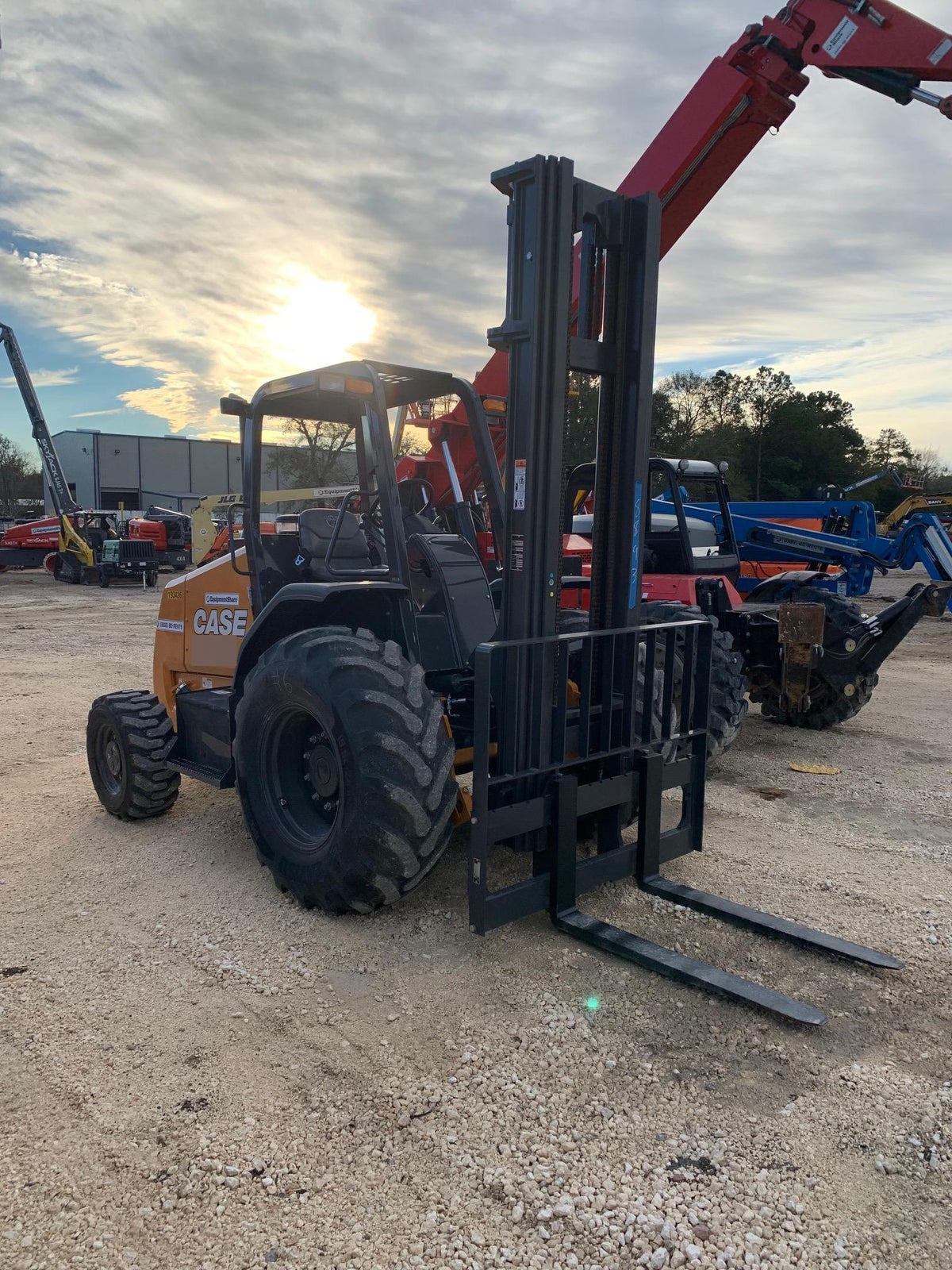 2021 CASE 586H