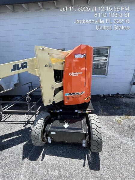 2025 JLG E300AJP