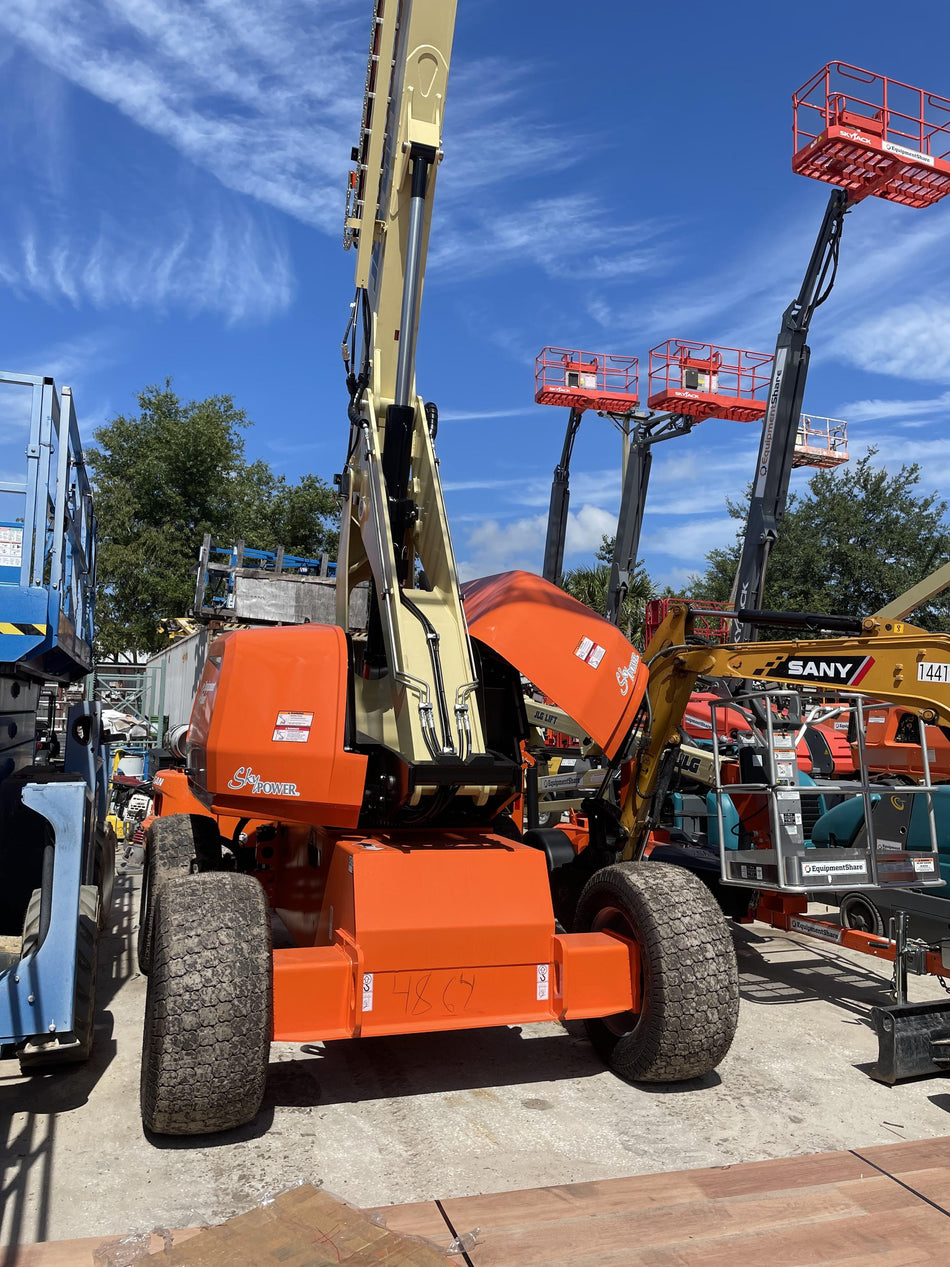 2022 JLG 660SJ