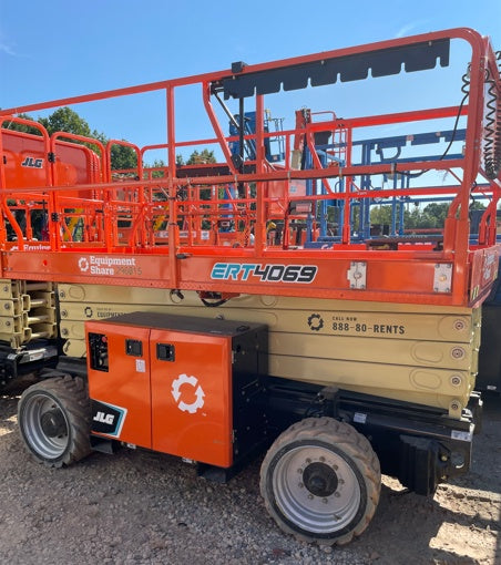 2023 JLG ERT4069