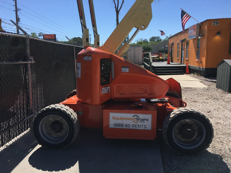 2016 JLG E450AJ
