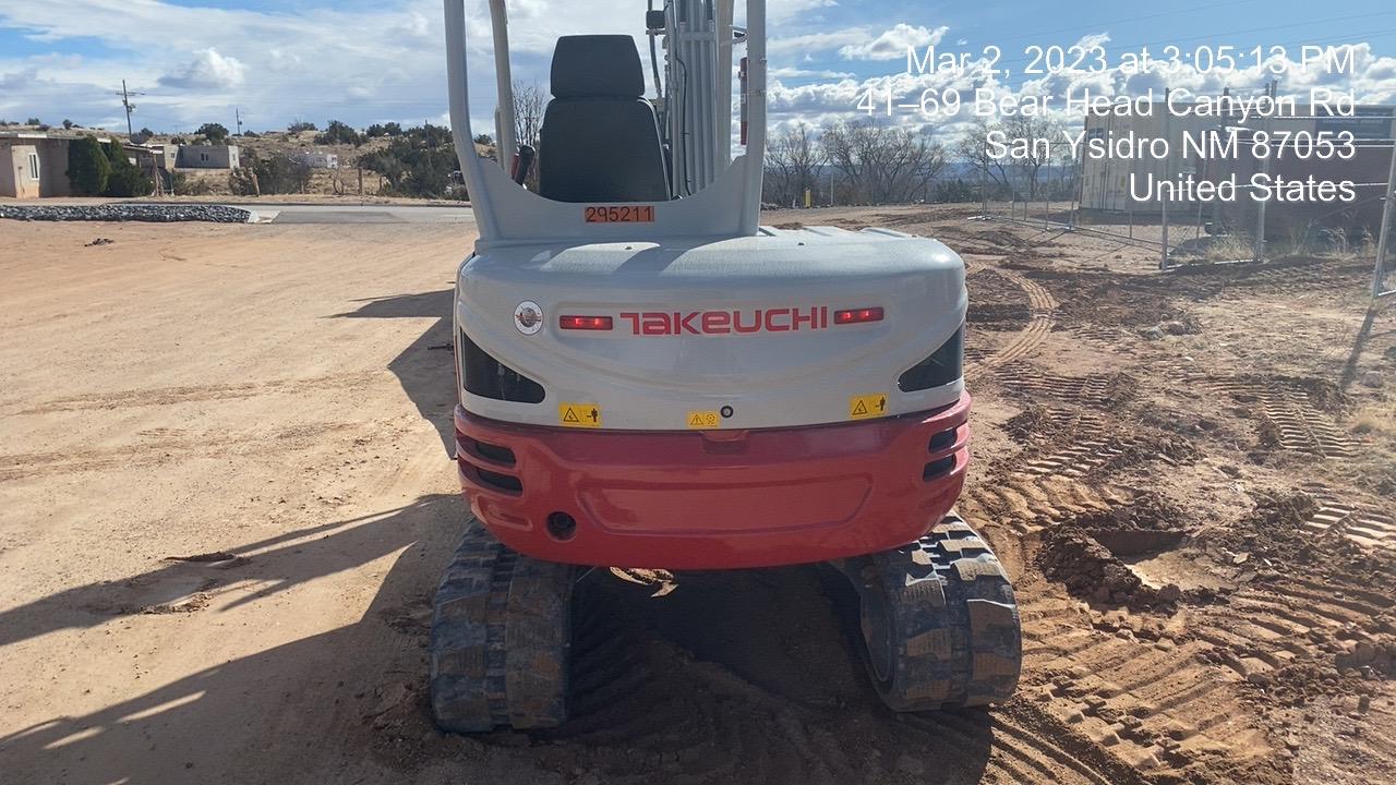 2023 TAKEUCHI TB250-2R