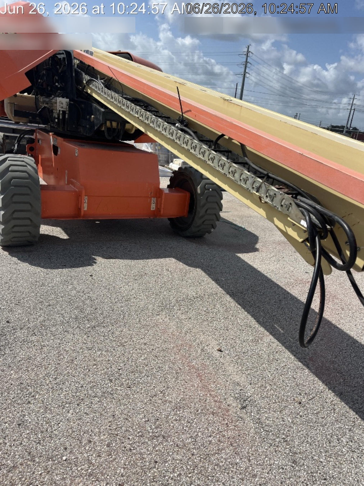 2022 JLG 660SJ