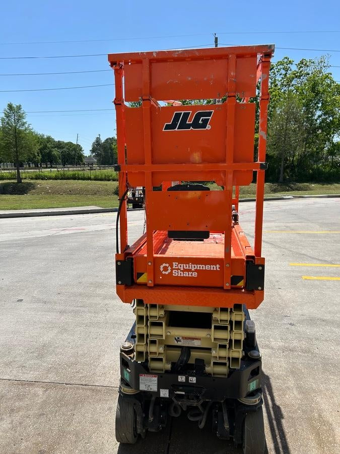 2024 JLG ES1932