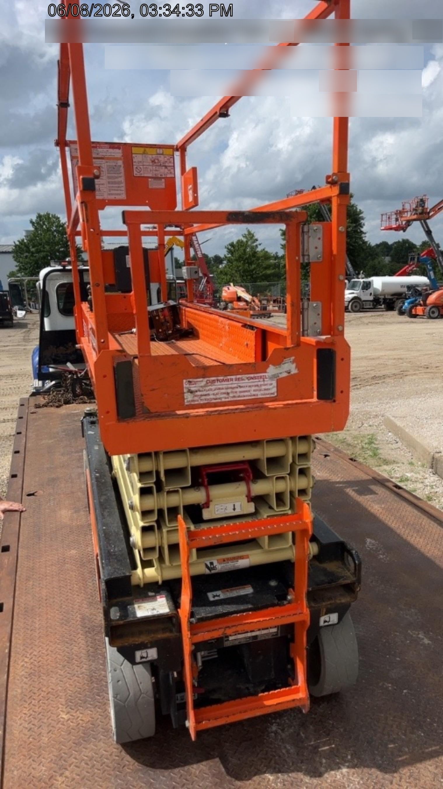 2022 JLG ES2632