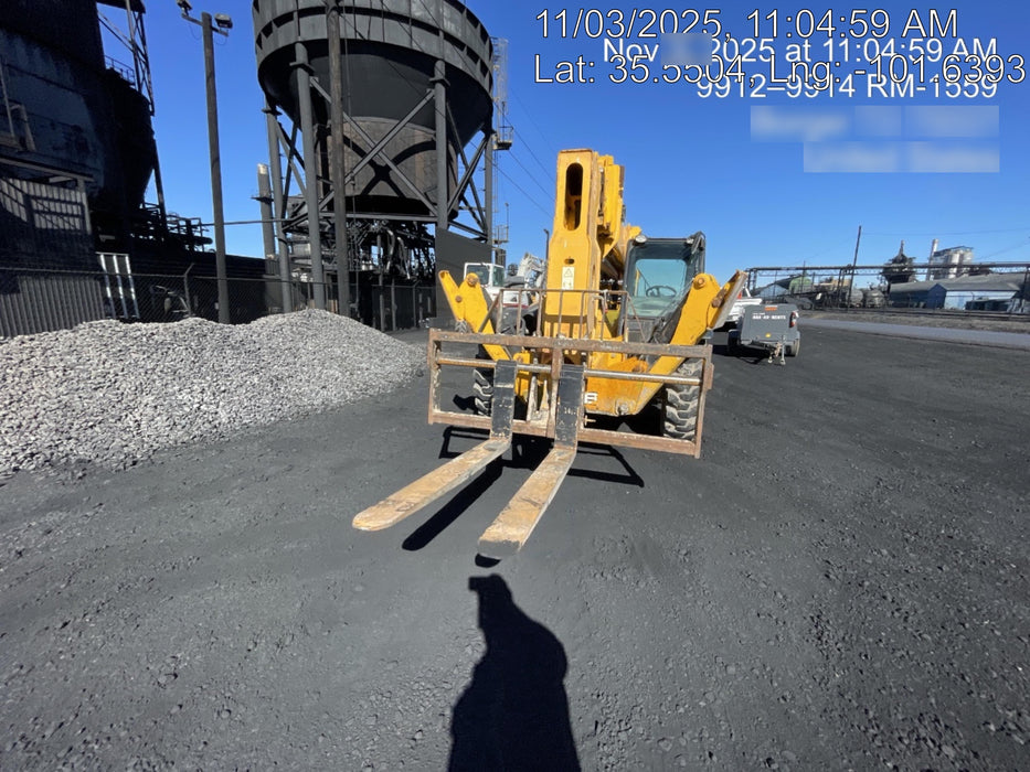 2019 JCB 512-56 109 HP w/CAB/HVAC, Beacon, Aux Hydraulics, Worklights, Solid Tires w/60" Carriage/Forks