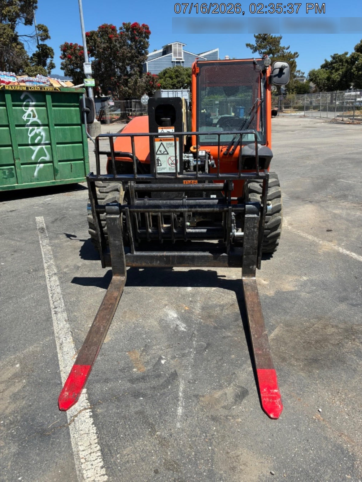 2025 JLG 519