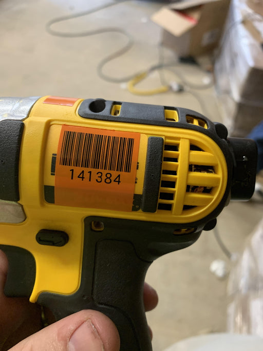 2021 DEWALT DCF883M2
