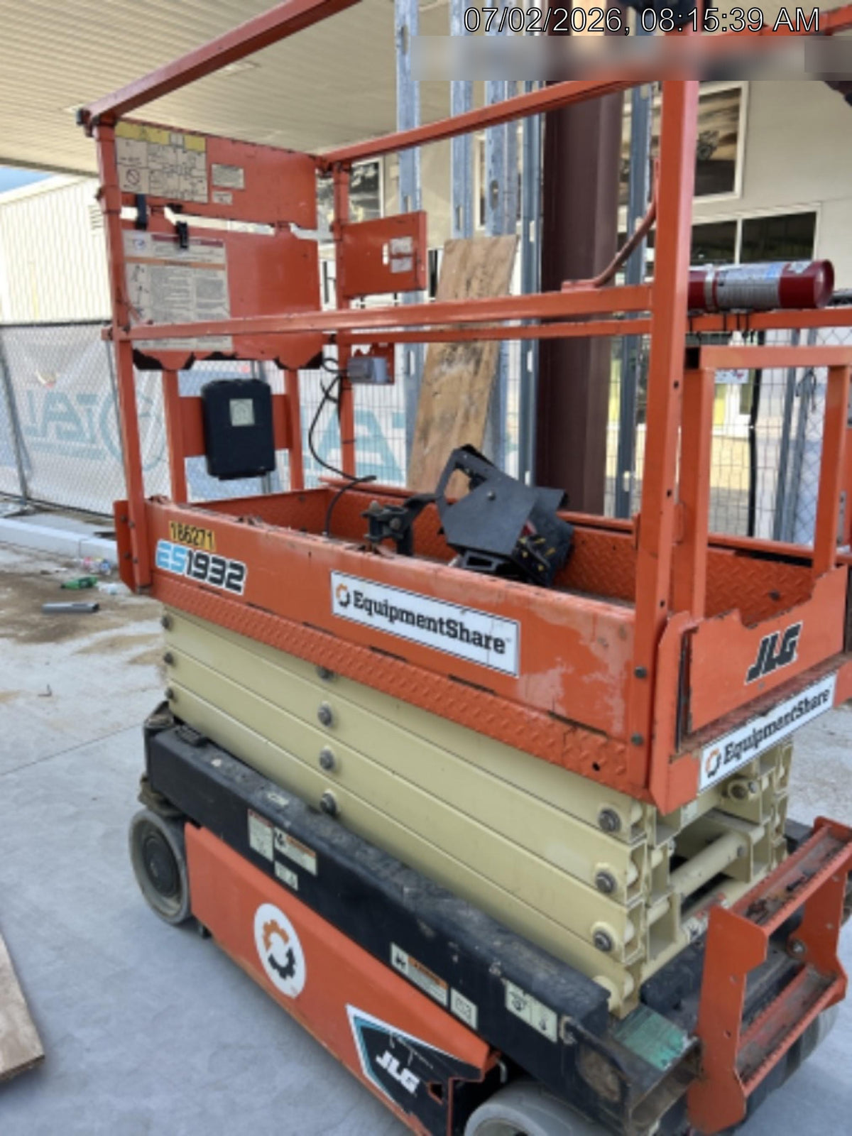 2021 JLG ES1932