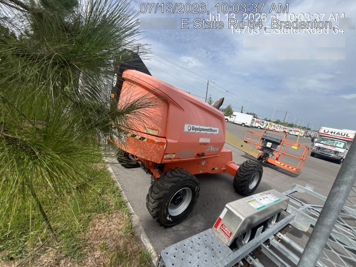 2021 JLG 400S