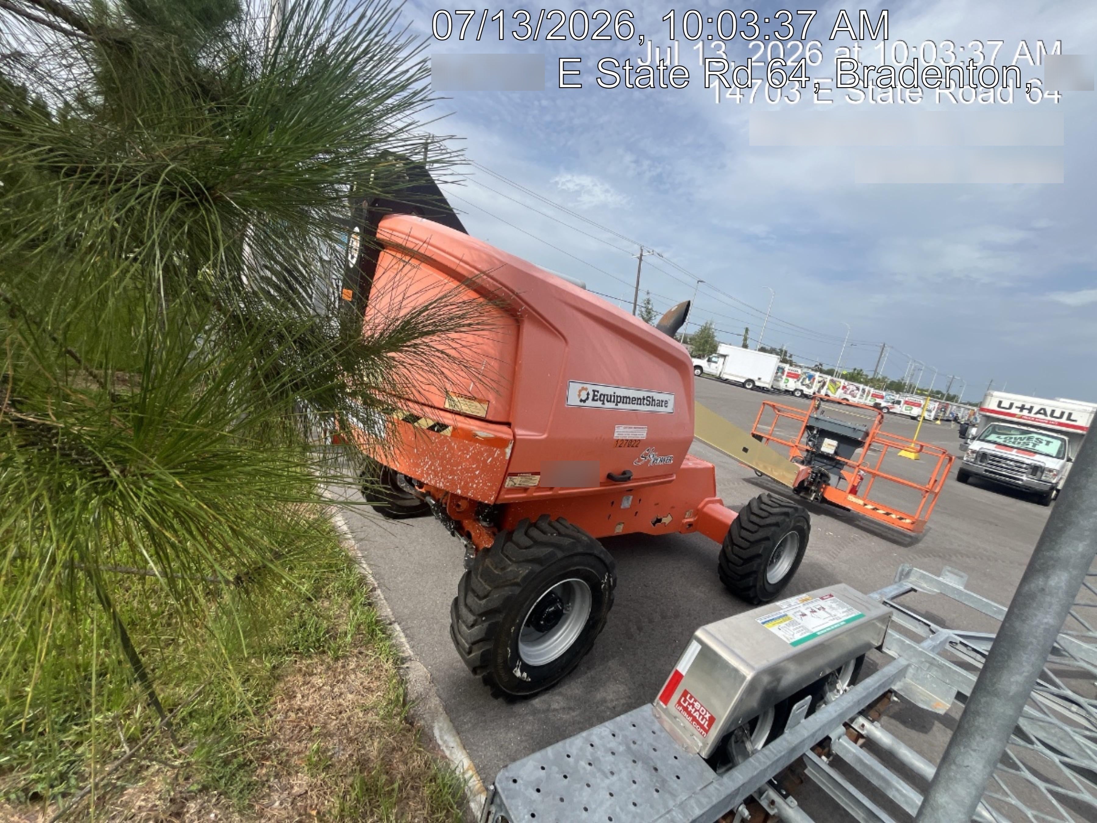 2021 JLG 400S